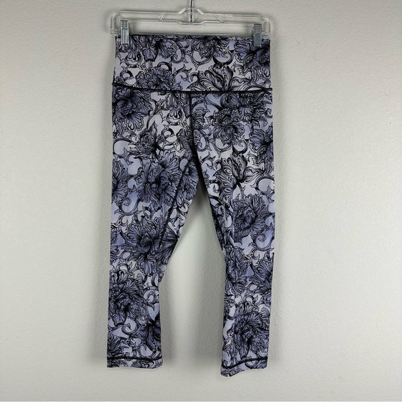 Lululemon Hanakotoba Starlight Gray Black Floral Wunder Under Crop Leggings 8 - Picture 1 of 5